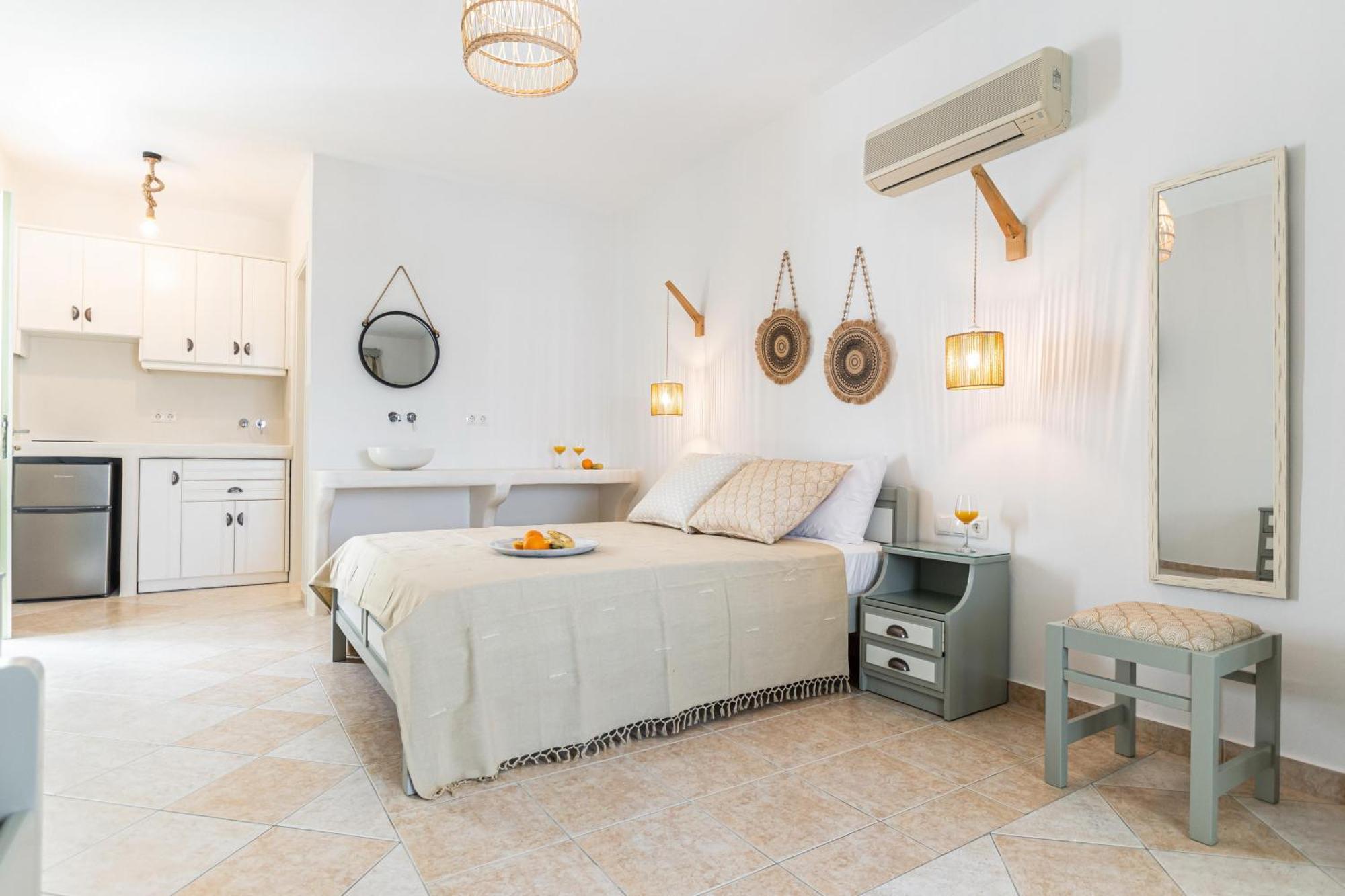 Hotel Fanis Agia Anna  外观 照片